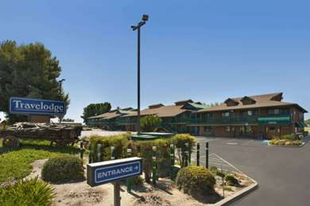 Travelodge By Wyndham Lemoore Near Naval Air Station