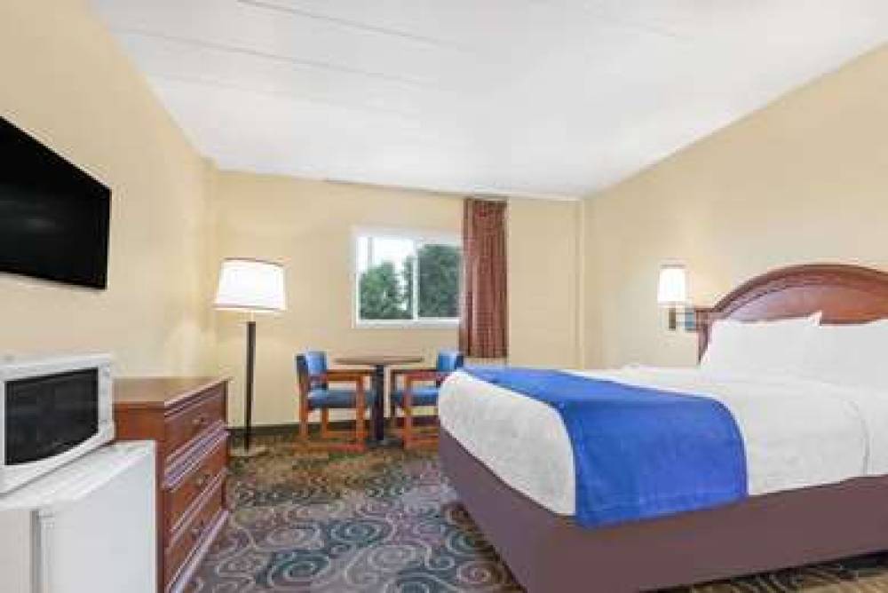 TRAVELODGE BY WYNDHAM LIMA OH 7