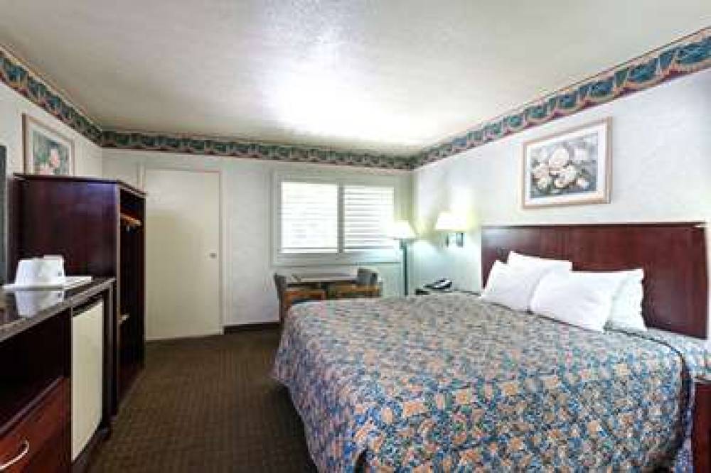 Travelodge By Wyndham, Long Beach Convention Center 8