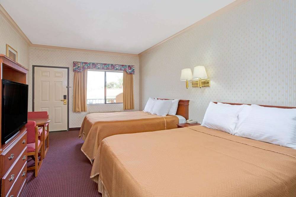 Travelodge By Wyndham, Lynwood 4