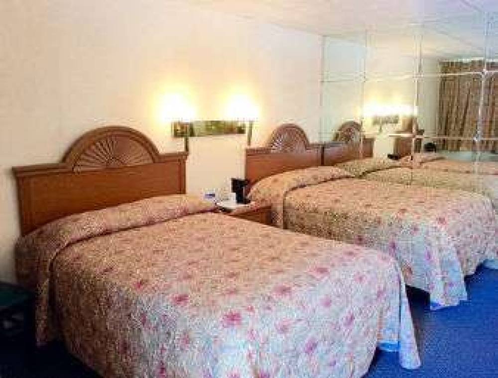 TRAVELODGE BY WYNDHAM MANHASSE 2