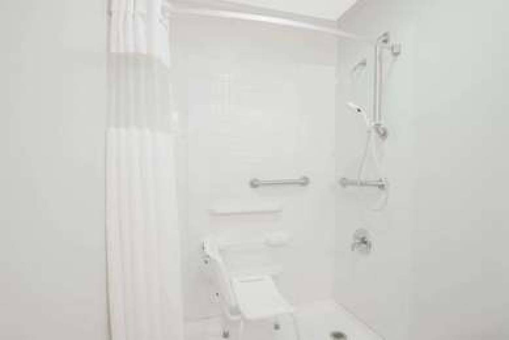 Travelodge By Wyndham Mansfield 10