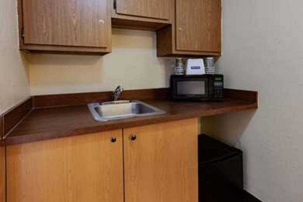 TRAVELODGE BY WYNDHAM MONROE 6