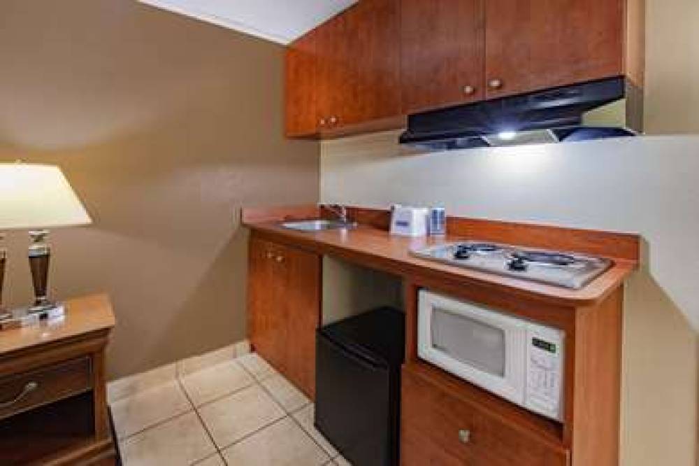 TRAVELODGE BY WYNDHAM MONROE 4