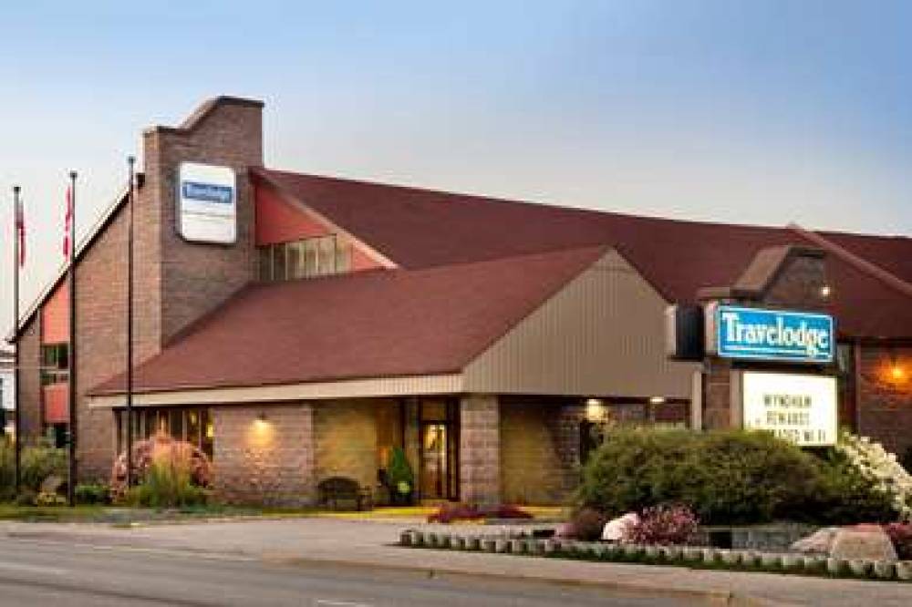 Travelodge By Wyndham, North Bay Lakeshore 9
