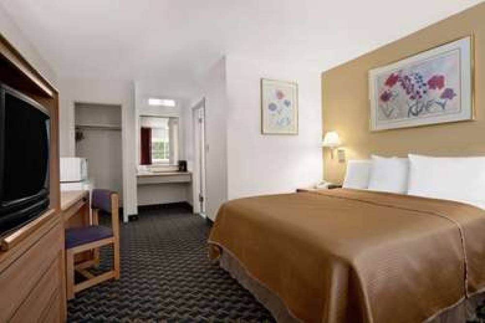 Travelodge By Wyndham Pendleton OR 4