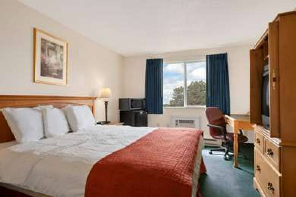 Travelodge By Wyndham Port Of Tacoma WA 4