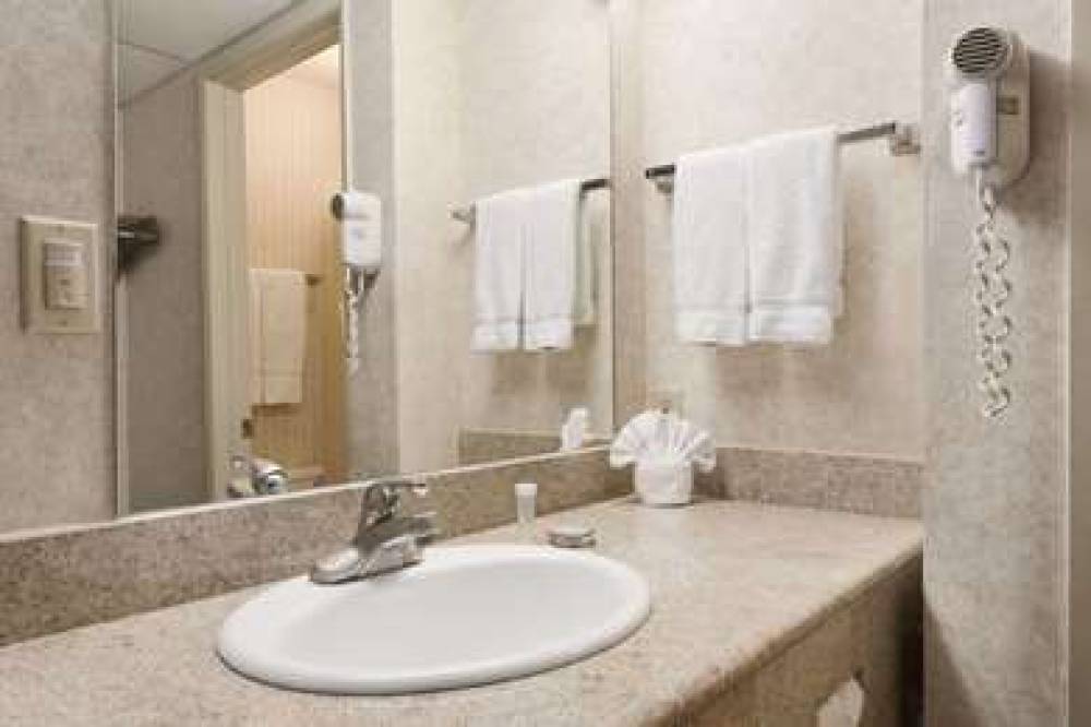 Travelodge By Wyndham, Santa Clarita/Valencia 4