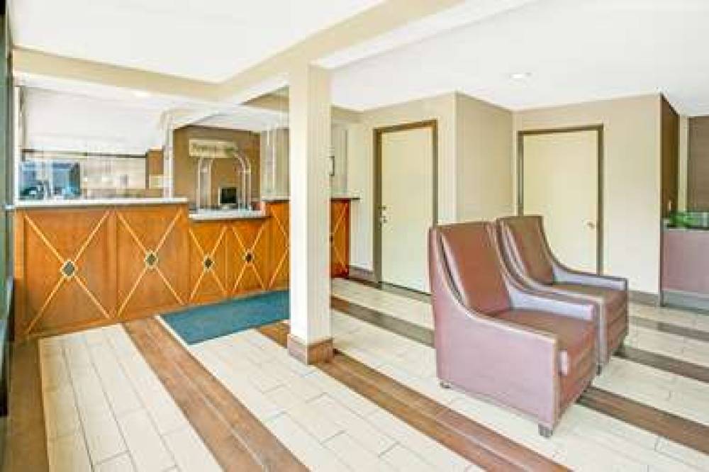 TRAVELODGE BY WYNDHAM, SILVER SPRIN 3