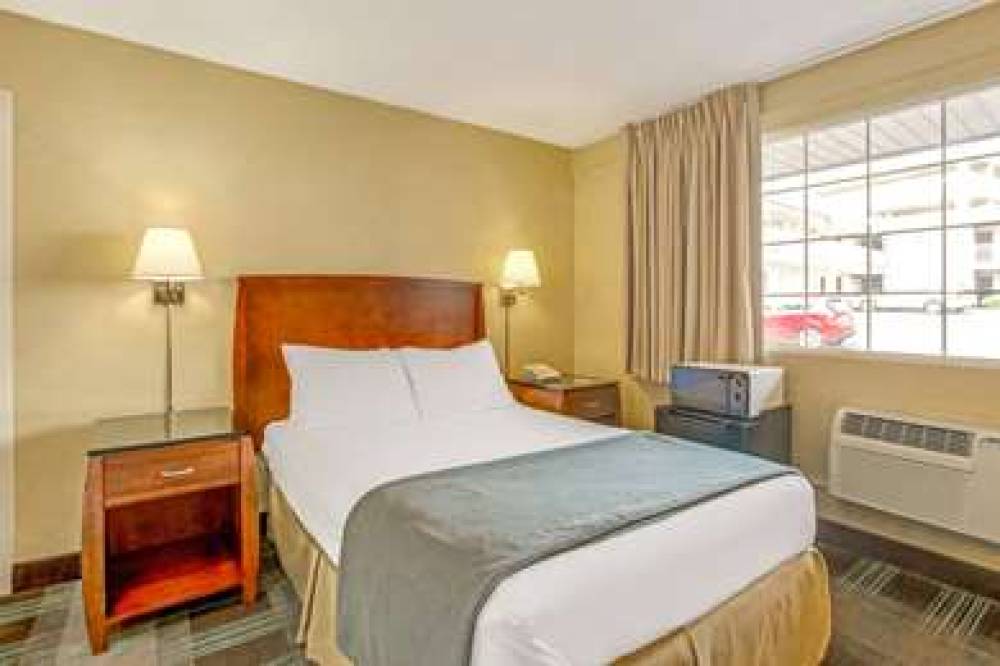 TRAVELODGE BY WYNDHAM, SILVER SPRIN 1