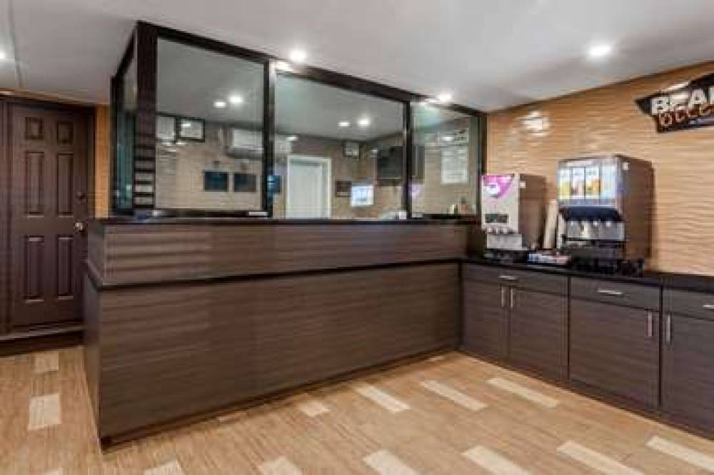 TRAVELODGE BY WYNDHAM SOUTH HA 4