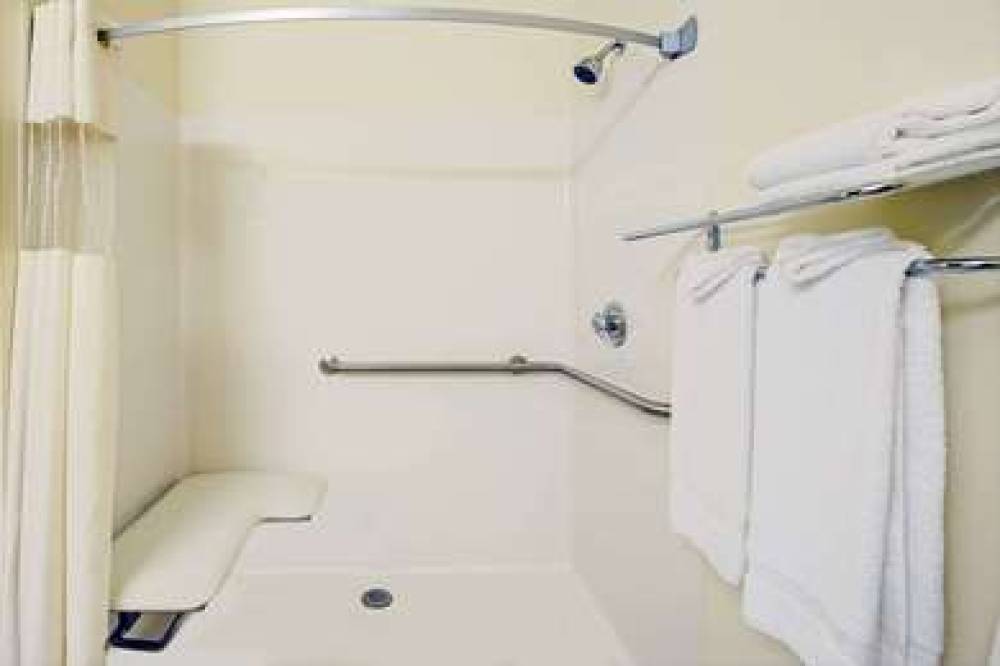Travelodge By Wyndham St. Louis 8