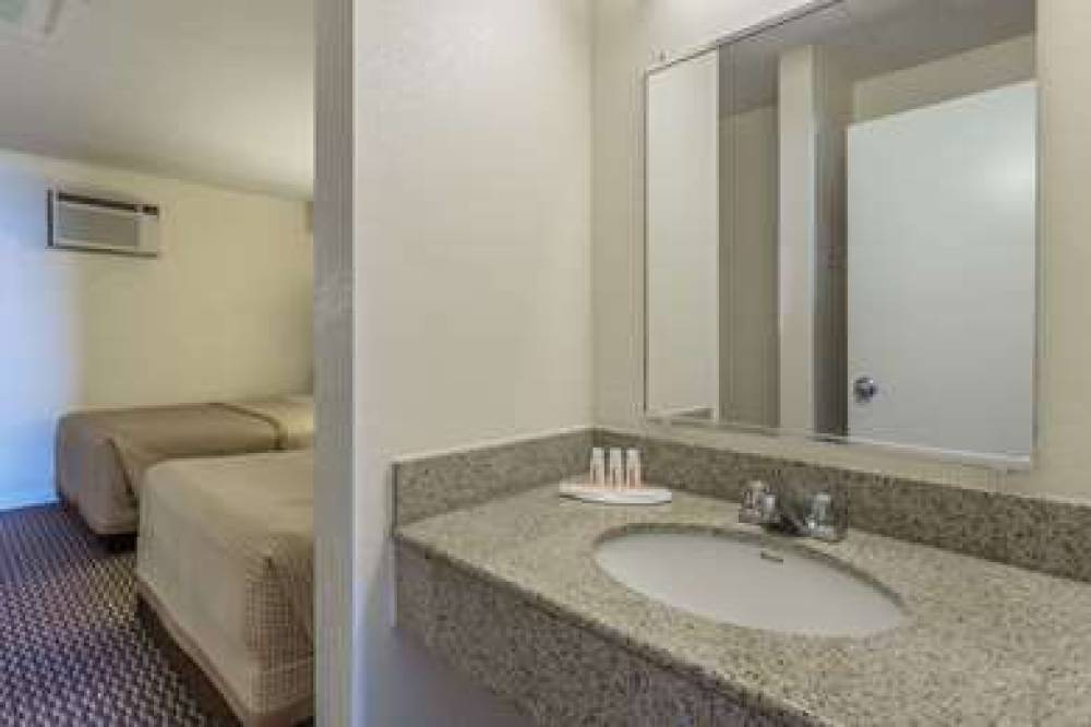 Travelodge By Wyndham, Suites Virginia Beach Oceanfront 4