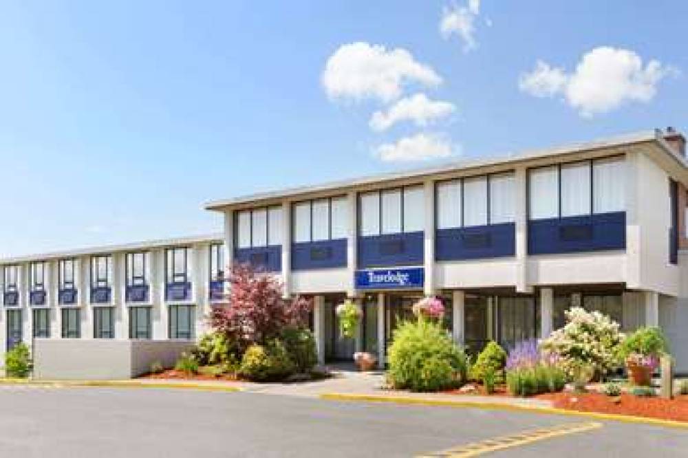 TRAVELODGE BY WYNDHAM SYDNEY 1