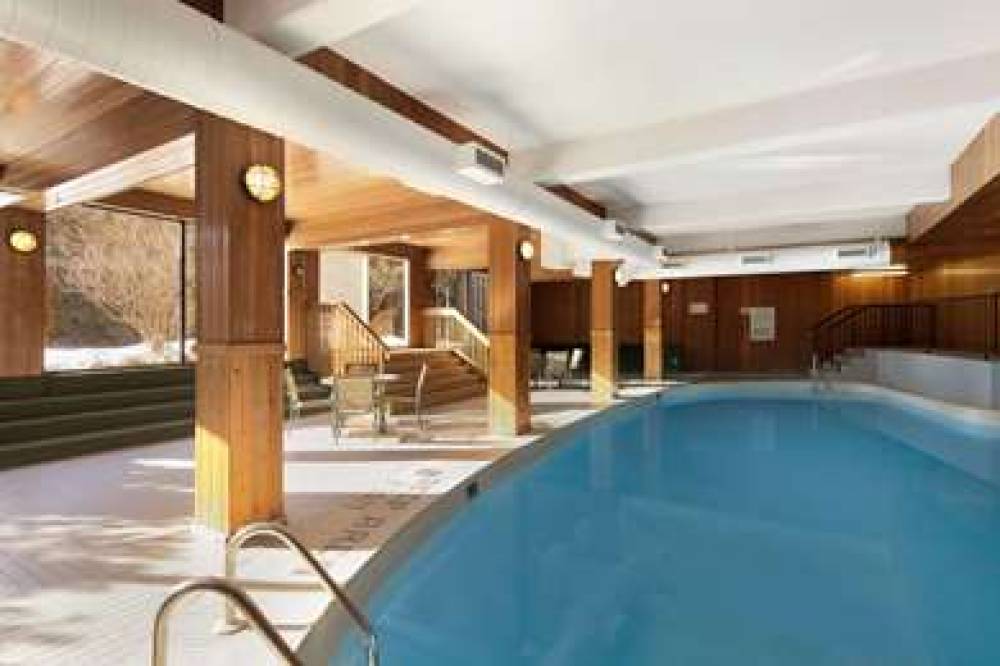 Travelodge By Wyndham Thunder Bay 7