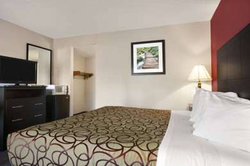 Travelodge By Wyndham, Traverse City MI 10