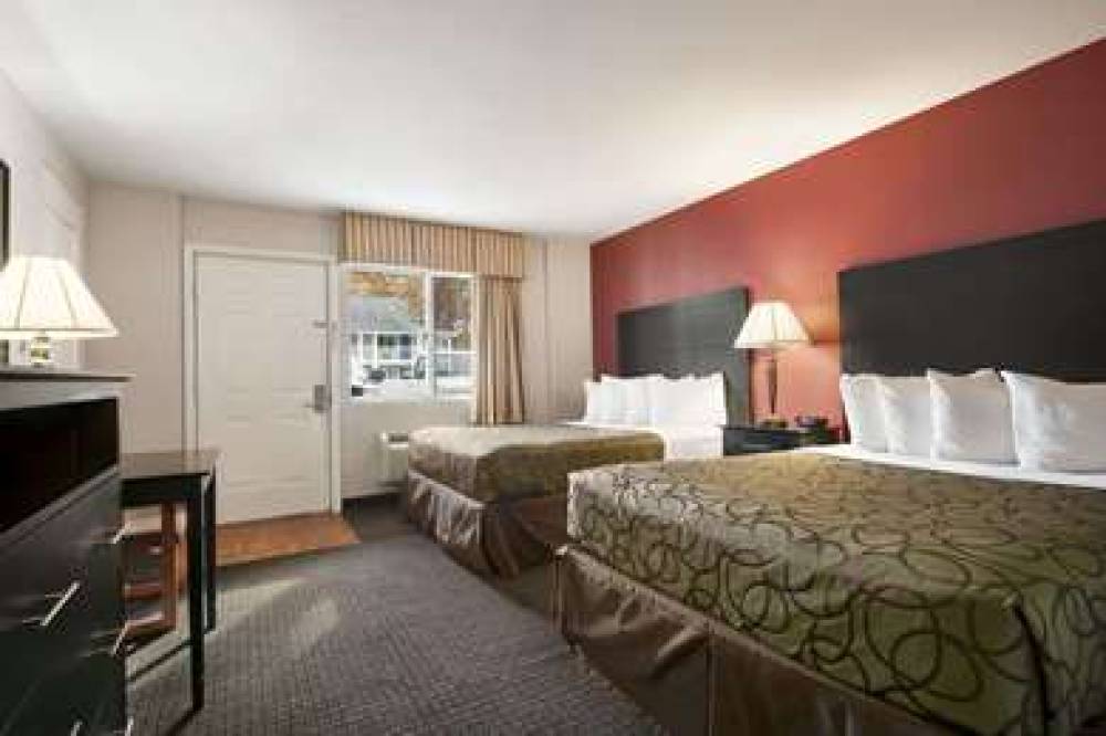 Travelodge By Wyndham, Traverse City MI 8
