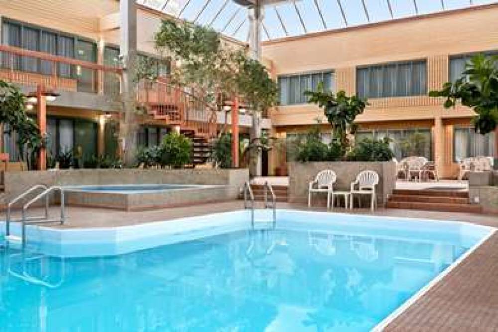 Travelodge By Wyndham, Winnipeg East 4