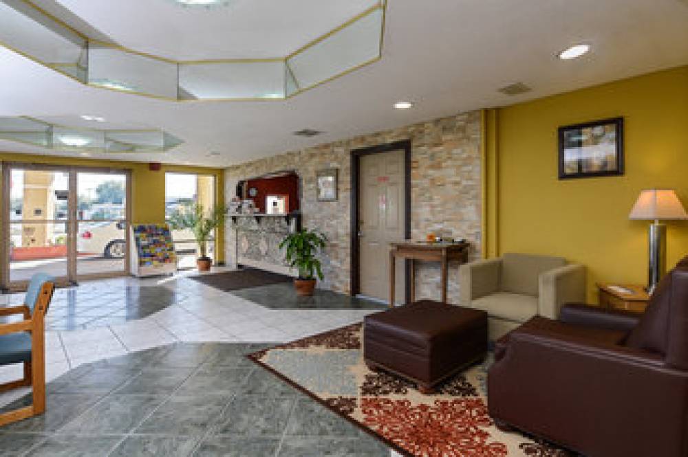 TRAVELODGE BY WYNDHAM WINTER HAVEN 3