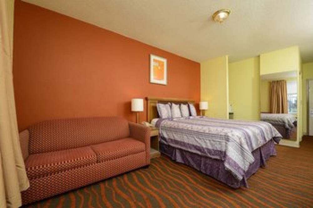 TRAVELODGE BY WYNDHAM WINTER HAVEN 5