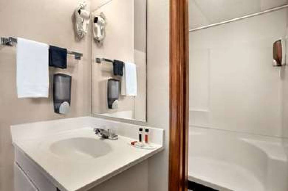 TRAVELODGE GUERNSEY 8