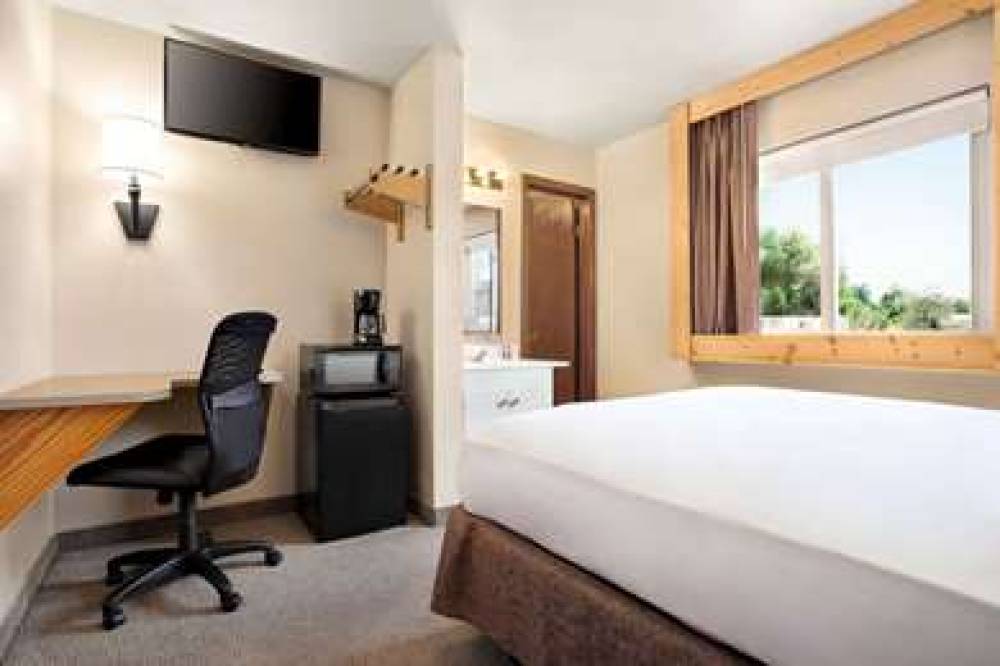 TRAVELODGE GUERNSEY 10