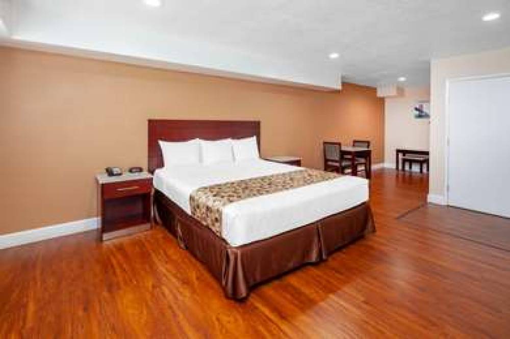 TRAVELODGE HARBOR CITY 6