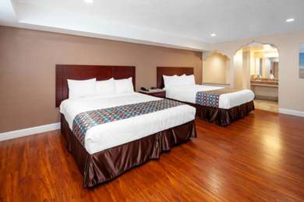TRAVELODGE HARBOR CITY 10
