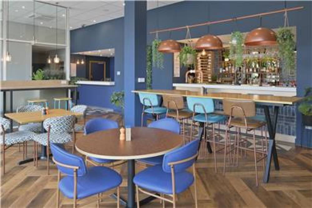 TRAVELODGE HATFIELD CENTRAL 8