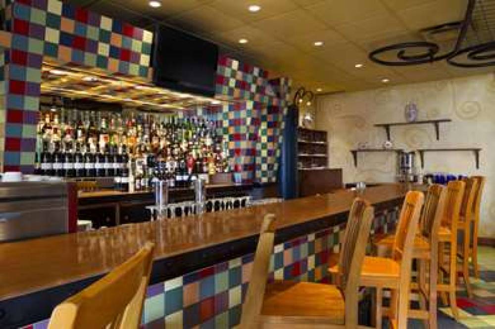 Travelodge Hotel By Wyndham Montreal Airport 3