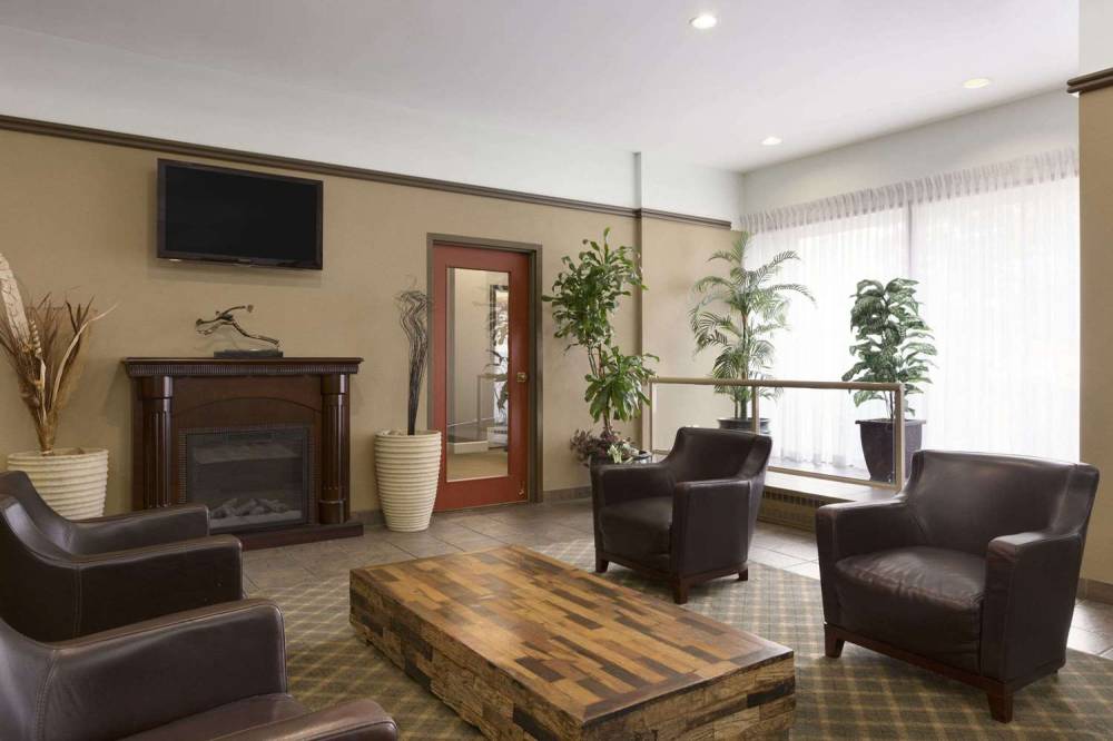 Travelodge Hotel By Wyndham Vancouver Airport 5