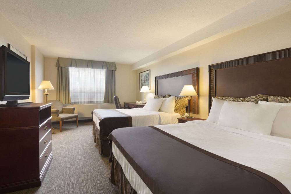 Travelodge Hotel By Wyndham Vancouver Airport 7