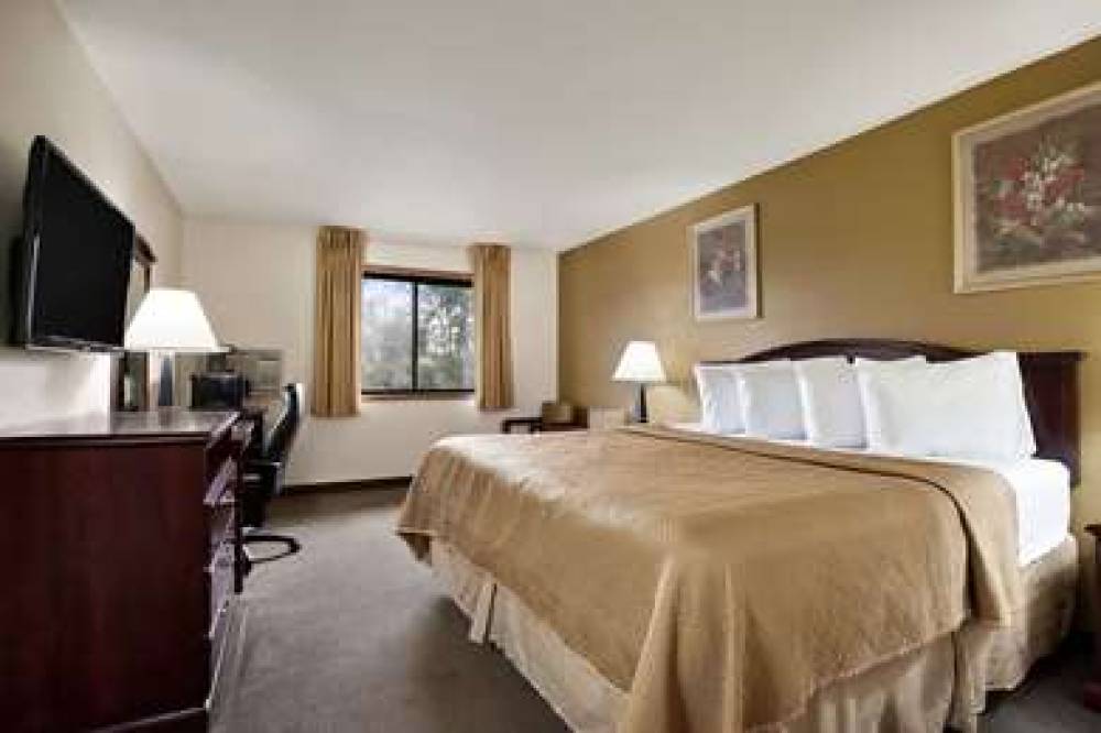 TRAVELODGE LA PORTE MICHIGAN 7