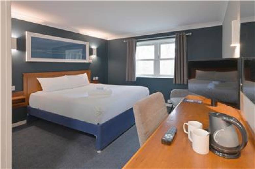 TRAVELODGE LANGLEY 6