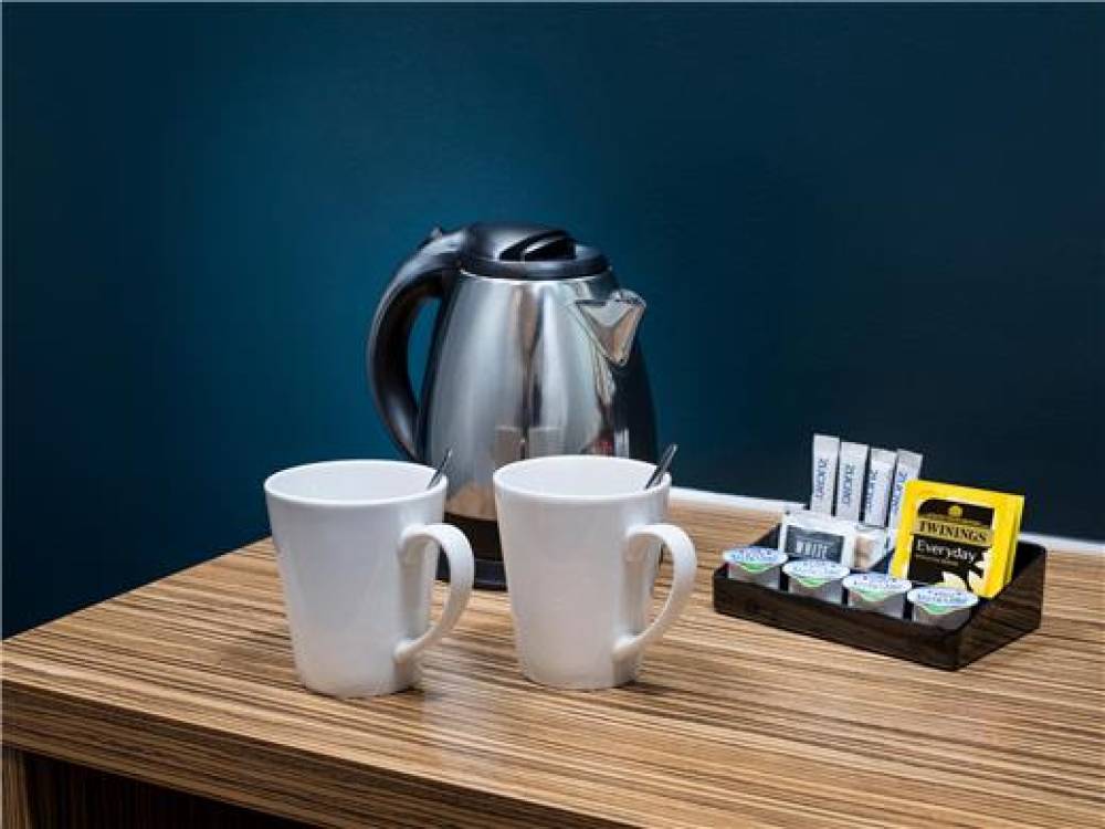 TRAVELODGE LANGLEY 8