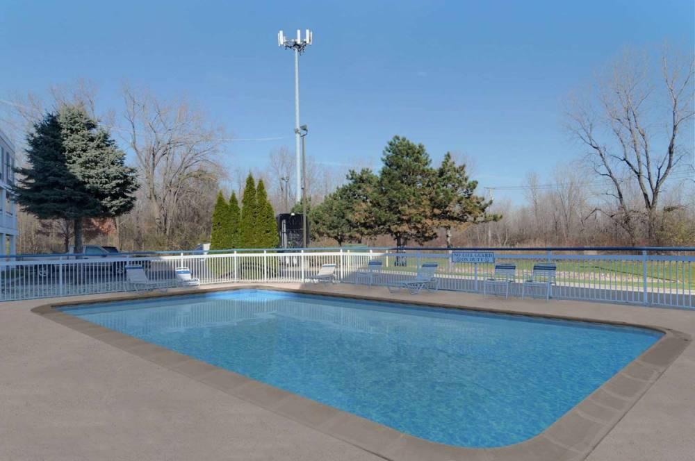 TRAVELODGE LANSING IL 6