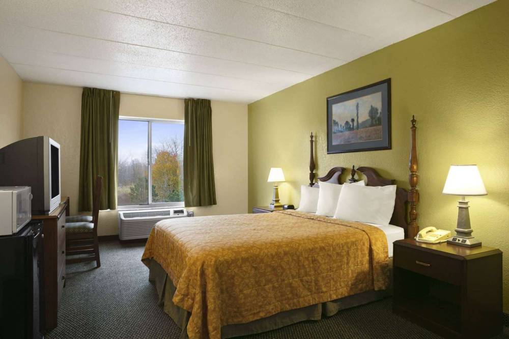 TRAVELODGE LANSING IL 5