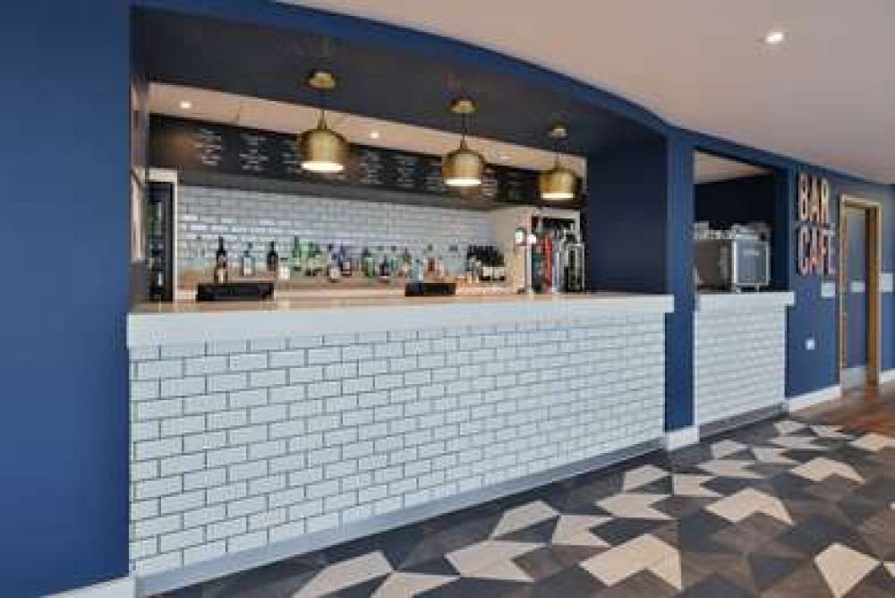 TRAVELODGE LONDON CITY AIRPORT 6