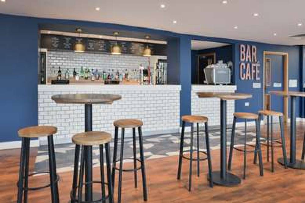 TRAVELODGE LONDON CITY AIRPORT 4