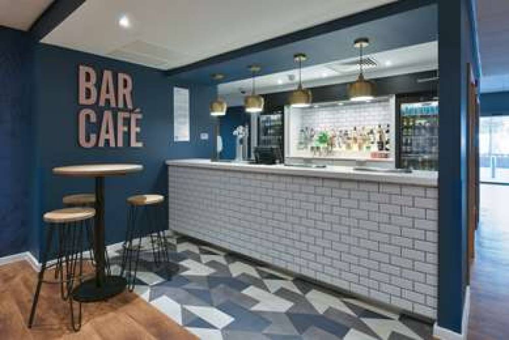 TRAVELODGE LONDON EALING 2