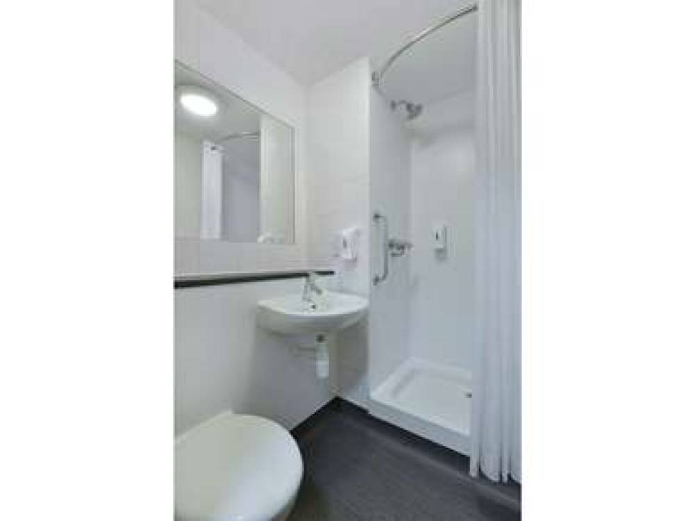 TRAVELODGE LONDON FELTHAM 8