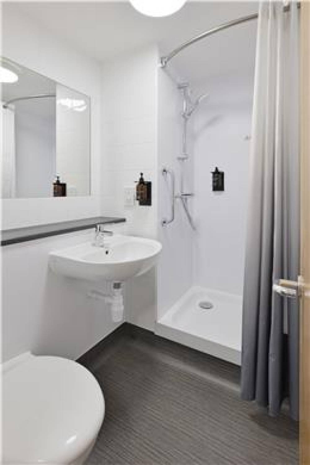 TRAVELODGE LONDON ROMFORD 8