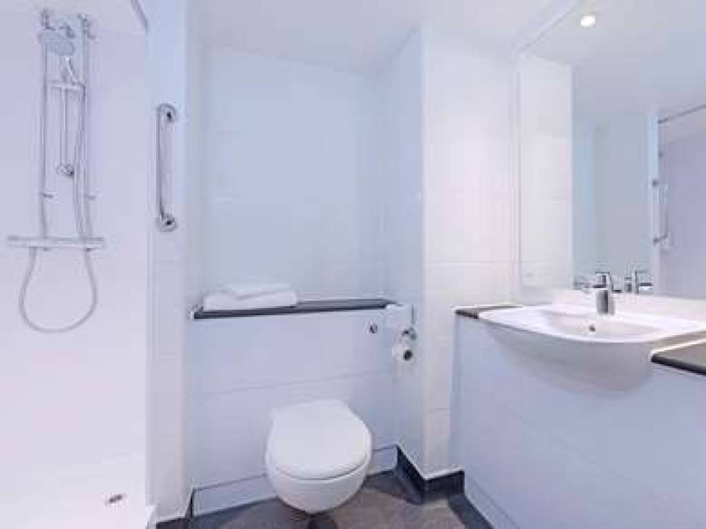 TRAVELODGE PLUS LONDON MANOR HOUSE 3