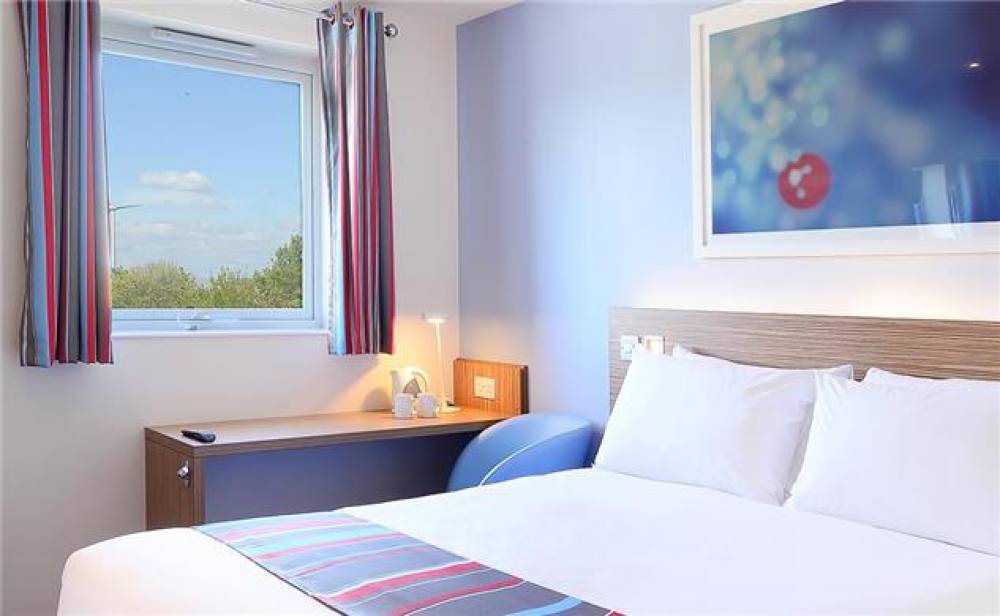TRAVELODGE REDHILL TOWN CENTRE 3
