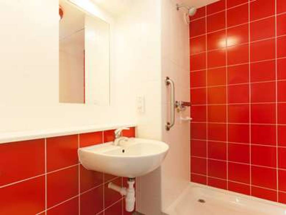 TRAVELODGE SUNBURY M3 5