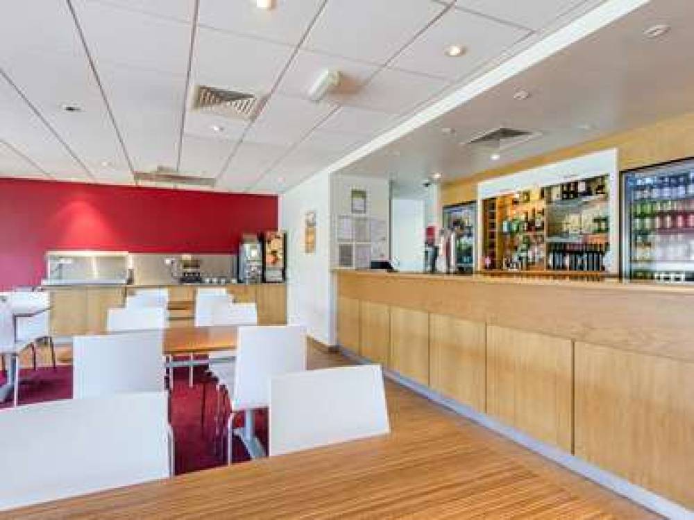 TRAVELODGE SUNBURY M3 6