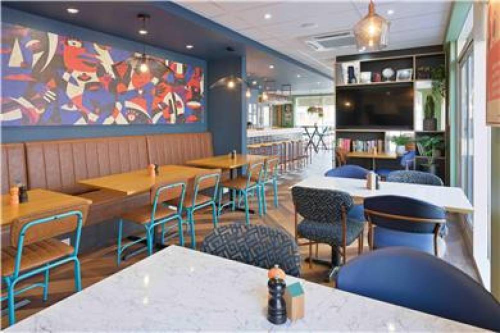 TRAVELODGE WATFORD CENTRAL 4