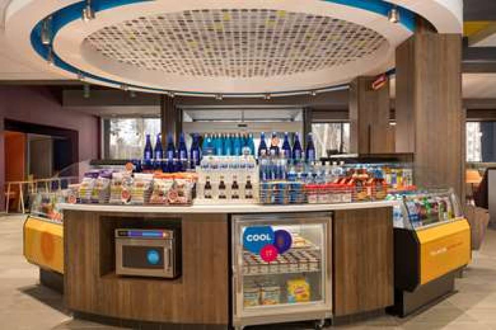 TRU BY HILTON ALBANY AIRPORT 7