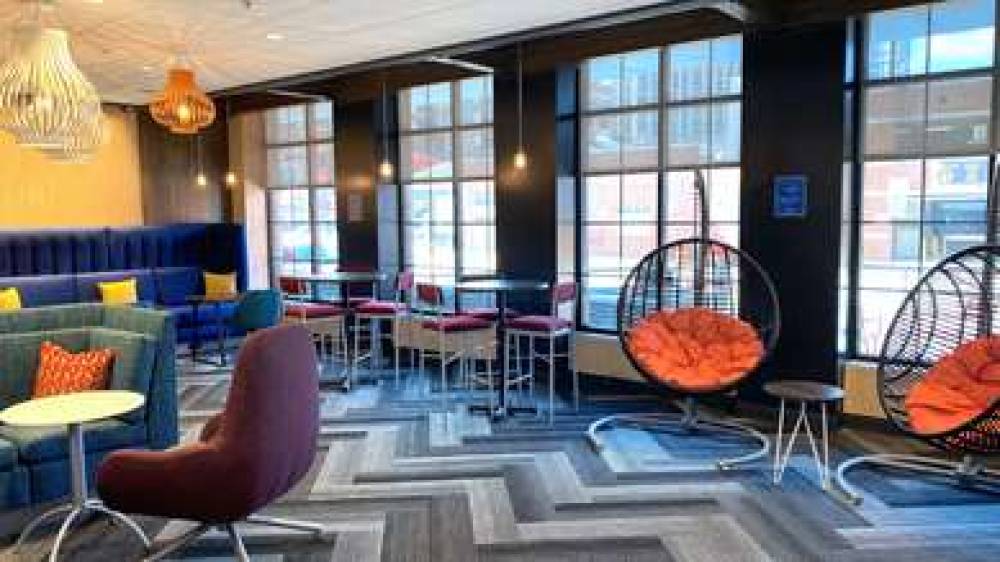 TRU BY HILTON BALTIMORE HARBOR EAST 5