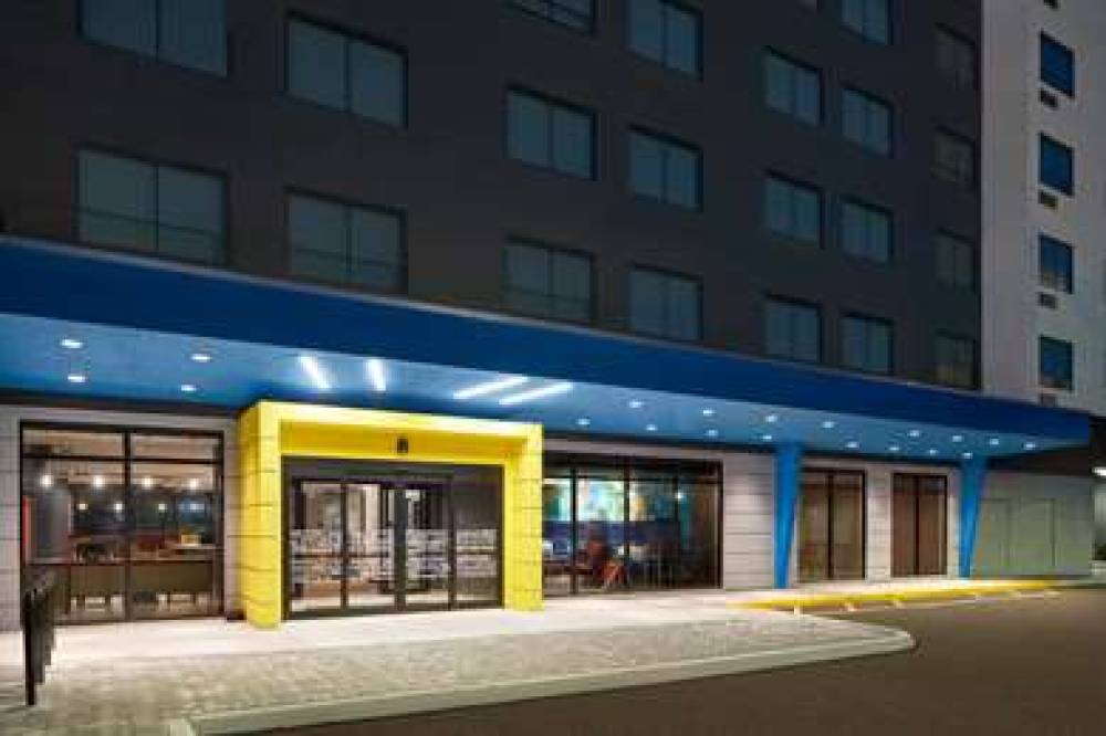 TRU BY HILTON FLL AIRPORT BIS DIST 4